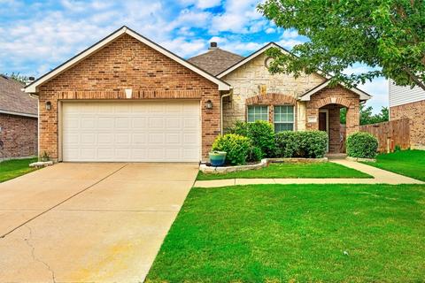 833 Cathy Dr, Burleson, TX 76028