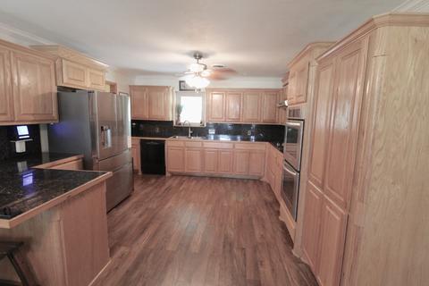 1701 Castle Dr, Clyde, TX 79510 photo 8