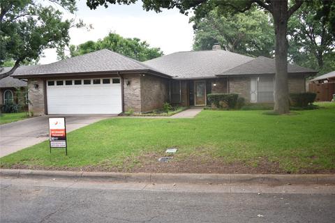 5202 Smokerise Ct, Arlington, TX 76016