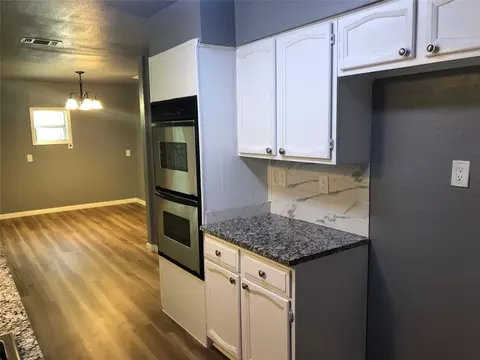 907 Collin Dr, Euless, TX 76039 photo 8