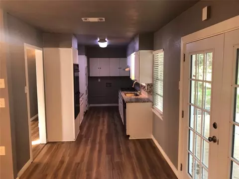 907 Collin Dr, Euless, TX 76039 photo 11