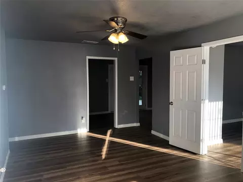 907 Collin Dr, Euless, TX 76039 photo 14