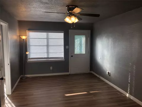 907 Collin Dr, Euless, TX 76039 photo 13