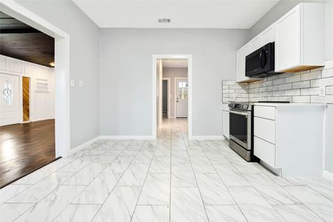 710 N Main St, Ector, TX 75439 photo 8