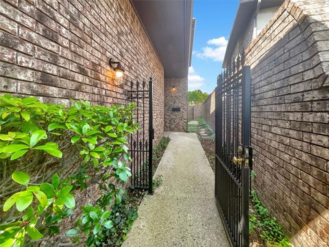 12061 Tavel Cir, Dallas, TX 75230