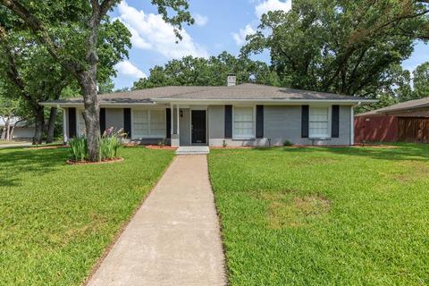 1008 Bryn Mawr St, Corsicana, TX 75110