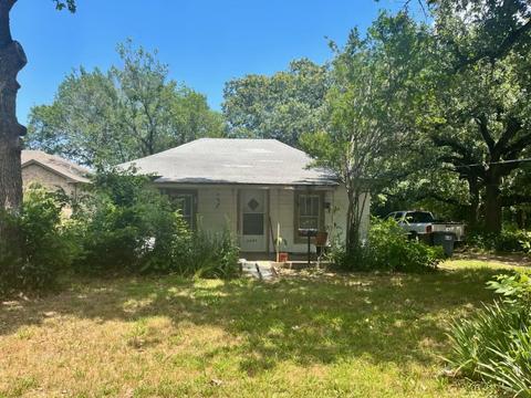 2849 Milam St, Fort Worth, TX 76112
