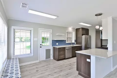 749 S Leggett Dr, Abilene, TX 79605