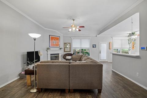 3909 Kirby Dr, Denton, TX 76210