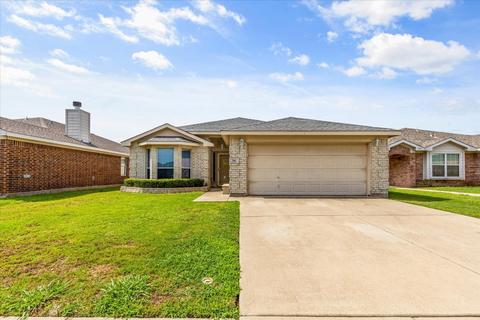 748 Buffalo Springs Dr, Fort Worth, TX 76140