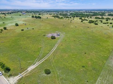158 County Road 1114, Blum, TX 76627