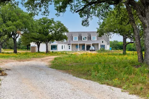 623 Lake Vly, Sunset, TX 76270