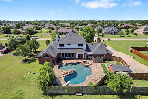 2372 Saddlebrook Ln, Rockwall, TX 75087