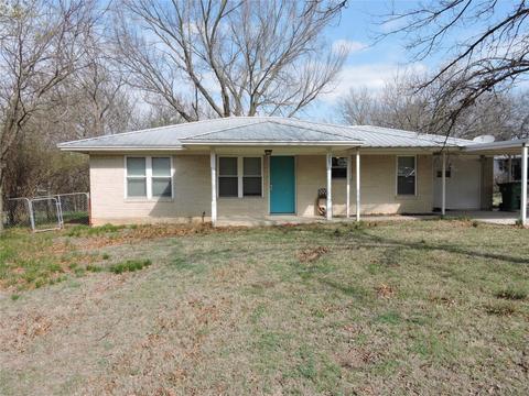 205 E Church St, Saint Jo, TX 76265