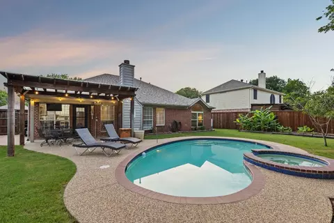 904 Canyon Valley Dr, Mckinney, TX 75071