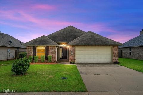 3935 White Lake Dr, Bossier City, LA 71111