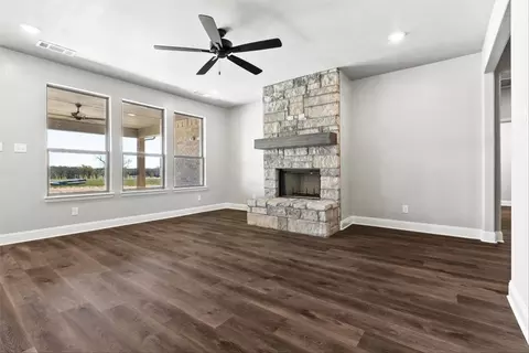 Living - 1185 Sanger Dr, Springtown, TX 76082 photo 4 of 4