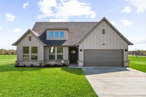 1185 Sanger Dr, Springtown, TX 76082