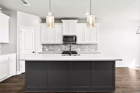Kitchen - 1185 Sanger Dr, Springtown, TX 76082 photo 1 of 6