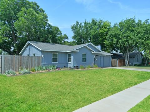2814 Mark Twain Dr, Farmers Branch, TX 75234