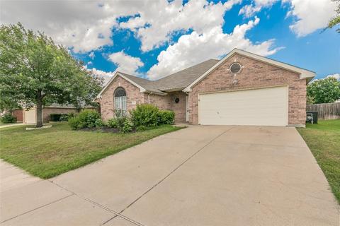 8517 Saffron Dr, Fort Worth, TX 76123