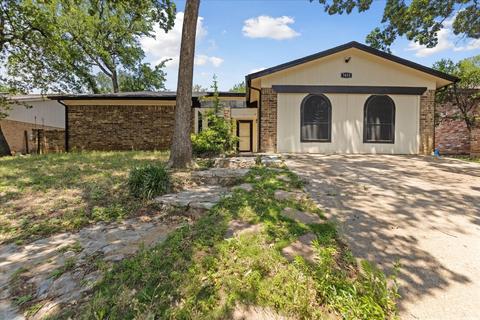 7633 Beckwood Dr, Fort Worth, TX 76112