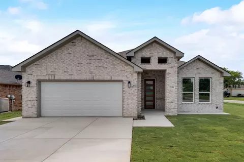 329 Anchor Ln, Gun Barrel City, TX 75156