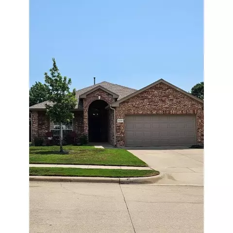 10316 Grayhawk Ln, Fort Worth, TX 76244