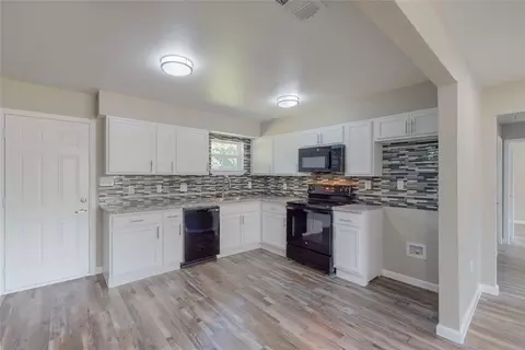 401 Charles Ln, Terrell, TX 75160