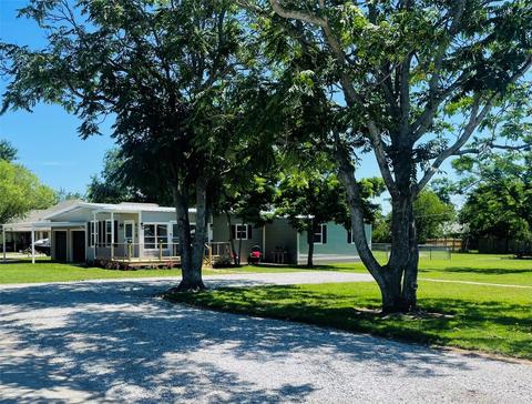 414 S Walnut St, Eastland, TX 76448