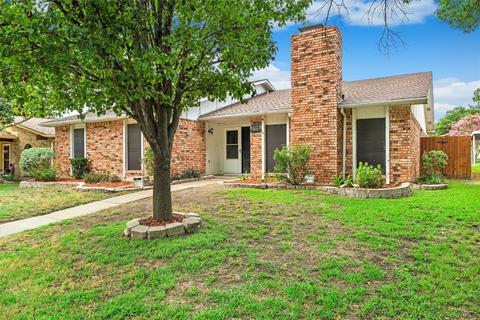 2033 Christie Ln, Carrollton, TX 75007