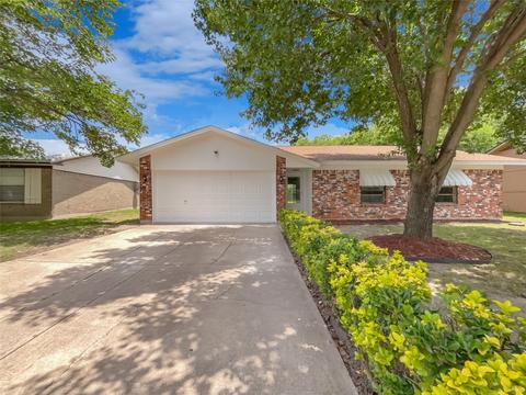 309 Coury Rd, Everman, TX 76140