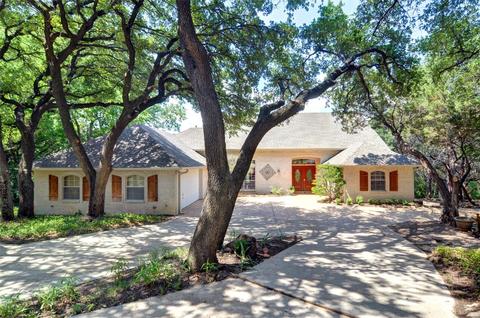 813 W Spanish Ct, Granbury, TX 76048