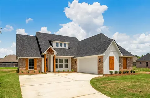 15 Turtle Creek Dr, Benton, LA 71006