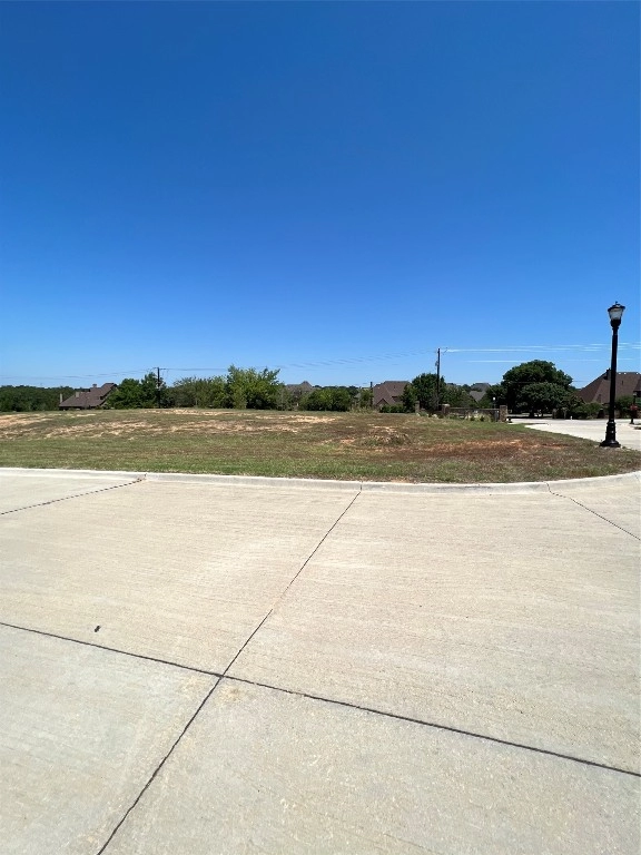 1733 Oakbrook Dr  