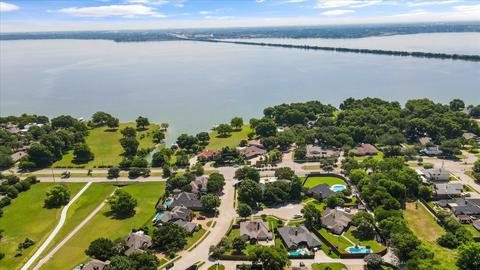 8501 Captains Ct, Rowlett, TX 75088