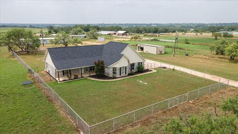 1410 Billings Rd, Tolar, TX 76476