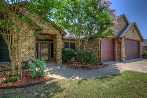 416 Ovilla Rd, Waxahachie, TX 75167