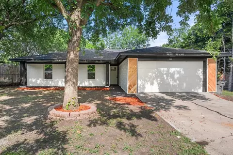 806 11th St, Princeton, TX 75407