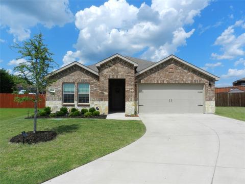 105 Harvard Blvd, Farmersville, TX 75442
