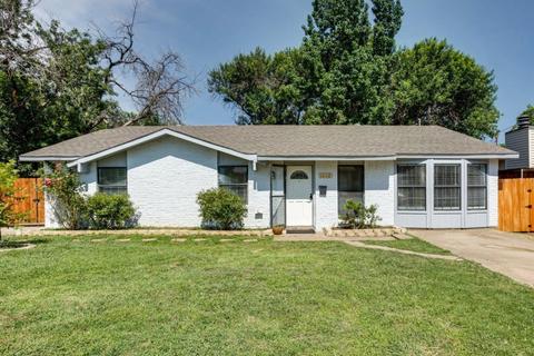 1222 Las Palmas Dr, Grand Prairie, TX 75052