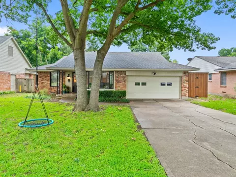 715 Scottsdale Dr, Richardson, TX 75080