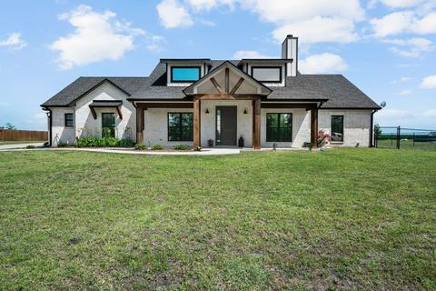 670 Hampel Rd, Palmer, TX 75152