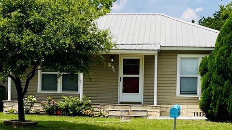 616 Peterson Dr, Jacksboro, TX 76458