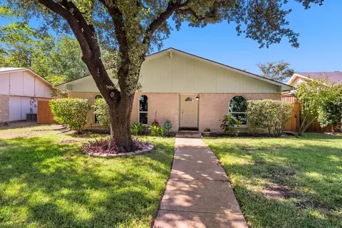 3117 Rainbow Dr, Grand Prairie, TX 75052