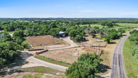9611 Brock Hwy, Lipan, TX 76462