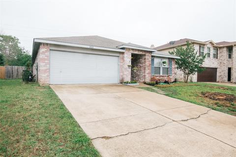 8505 Swan Park Dr, Denton, TX 76210