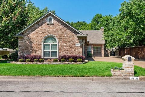 1810 Mockingbird Ln, Corsicana, TX 75110