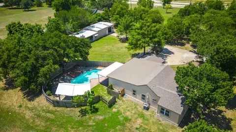 9202 Merritt Rd, Rowlett, TX 75089