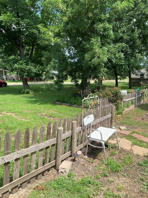 206 N 3rd St, Celeste, TX 75423 photo 22